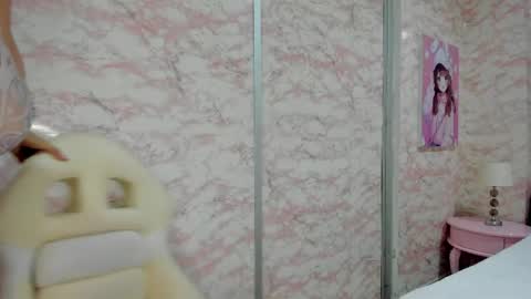 Snapshot of little_doll_4u chatting on April 28, 10:20 am ANNI online show from April 28, 10:20 am