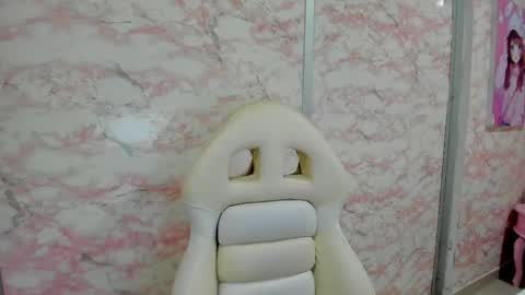 Snapshot of little_doll_4u chatting on May 5, 10:12 am ANNI online show from May 5, 10:12 am