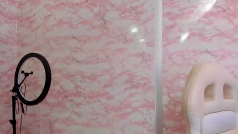 Snapshot of little_doll_4u chatting on June 30, 10:16 am ANNI online show from June 30, 10:16 am
