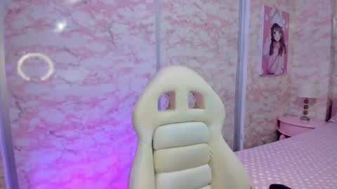 Snapshot of little_doll_4u chatting on July 9, 10:08 am ANNI online show from July 9, 10:08 am