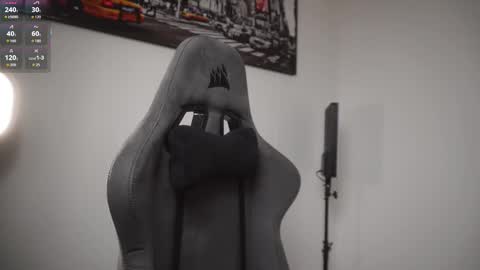 Help me reach 100 likes online show from November 20, 7:13 pm