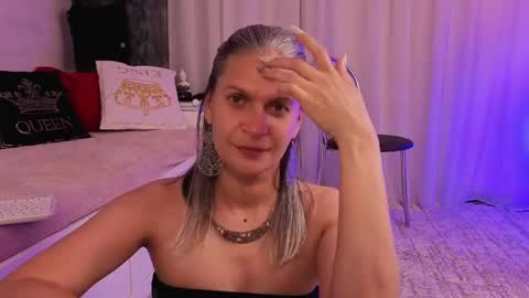 Snapshot of little_heart_andreea chatting on May 26, 9:00 pm little_heart_andreea online show from May 26, 9:00 pm