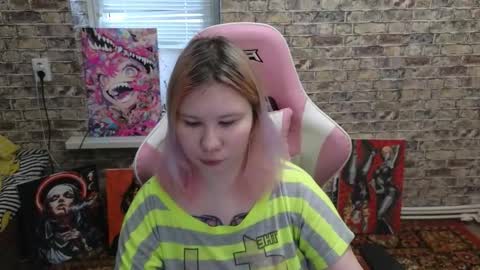 Snapshot of little_kitsune chatting on January 8, 8:38 am Rachel online show from January 8, 8:38 am