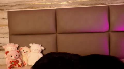 little_mayy online show from February 13, 12:23 pm