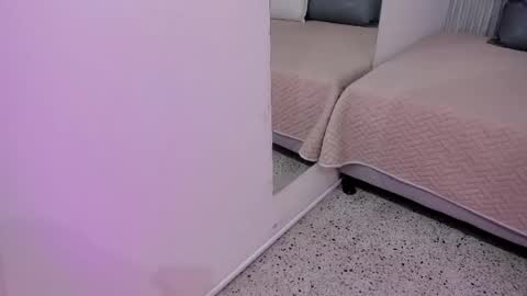 little_melody1 online show from May 19, 11:38 am