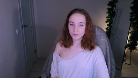 Snapshot of little_pretty_woman chatting on February 26, 8:54 pm little_pretty_woman online show from February 26, 8:54 pm