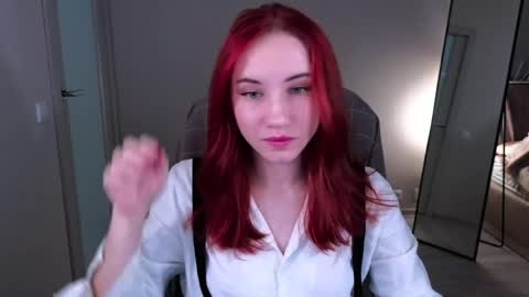 little_pretty_woman online show from May 5, 4:59 pm