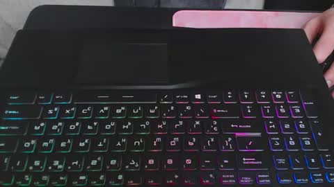 Snapshot of little_sweet1ie chatting on February 20, 1:33 pm little_sweet1ie online show from February 20, 1:33 pm