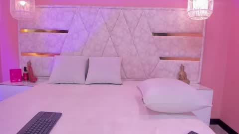 Im your little Velinda  online show from May 28, 8:17 pm
