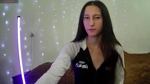 Snapshot of littleahwitch chatting on September 16, 9:10 am LittleAhWitch online show from September 16, 9:10 am