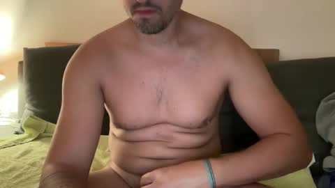 Snapshot of littlebigrabbit chatting on December 4, 10:51 pm LittleBigRabbit online show from December 4, 10:51 pm