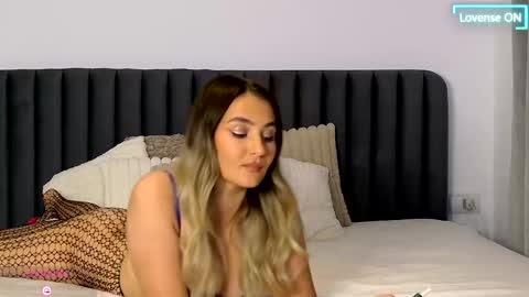 Snapshot of littleblondbunny chatting on May 4, 9:00 pm littleblondbunny online show from May 4, 9:00 pm