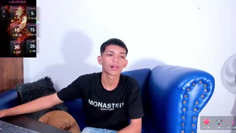 Snapshot of littlecum18 chatting on July 14, 12:44 pm Pipe online show from July 14, 12:44 pm