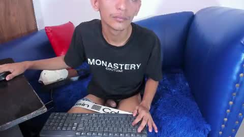 Snapshot of littlecum18 chatting on July 22, 2:20 pm Pipe online show from July 22, 2:20 pm