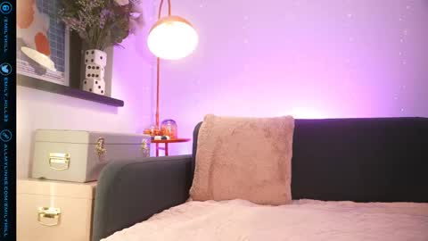 Emily Hill online show from May 22, 8:36 pm