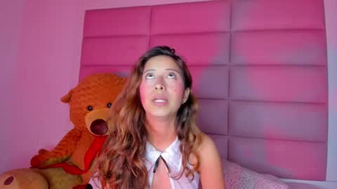 littlee_emma_ online show from February 21, 3:56 am