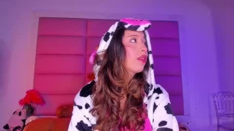 littlee_emma_ online show from January 11, 3:55 am