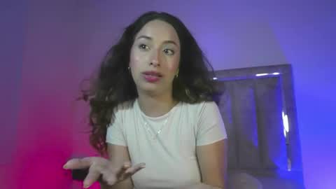 littlee_emma_ online show from March 8, 2:04 am