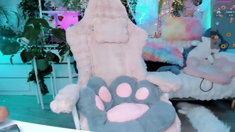 Snapshot of littleflufflepuff chatting on February 3, 8:24 pm Riza Riri Puff  online show from February 3, 8:24 pm