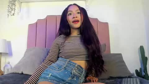 littlejade_dh online show from April 30, 11:49 am