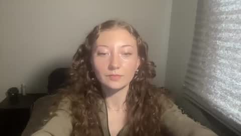 littlejuliette777 online show from August 7, 8:33 pm