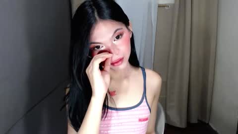 Snapshot of littlelace_ chatting on February 25, 7:23 pm littlelace_ online show from February 25, 7:23 pm