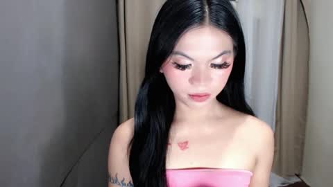 Snapshot of littlelace_ chatting on May 24, 10:37 pm littlelace_ online show from May 24, 10:37 pm