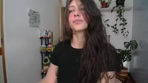 Snapshot of littlelaksmi chatting on May 28, 9:34 pm Laksmi online show from May 28, 9:34 pm