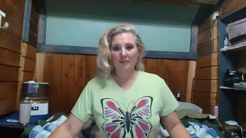 lisanixs online show from February 3, 2:53 am