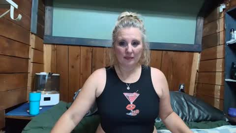 lisanixs online show from March 29, 1:16 am