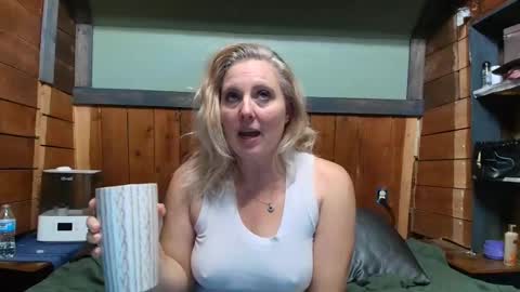 lisanixs online show from April 5, 3:04 am