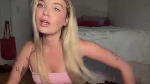 Marciabrady online show from September 19, 8:20 pm