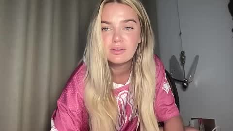 Marciabrady online show from December 14, 3:56 am