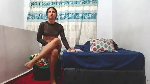  Mia online show from January 19, 9:35 am