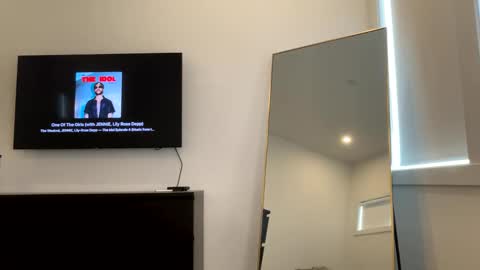 Snapshot of littlemissmia222 chatting on February 3, 8:03 pm Mia online show from February 3, 8:03 pm