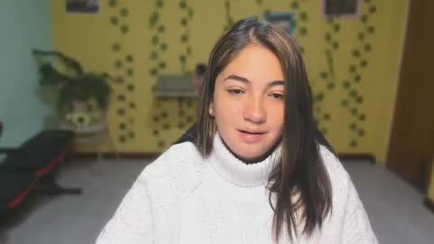 Snapshot of littleprety6969 chatting on April 9, 4:01 am Mia Wednesday to Sunday 730 am to 1030 am Colombian Hour D online show from April 9, 4:01 am