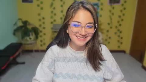 Snapshot of littleprety6969 chatting on April 17, 3:09 am Mia Wednesday to Sunday 730 am to 1030 am Colombian Hour D online show from April 17, 3:09 am