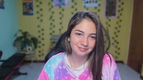 Snapshot of littleprety6969 chatting on April 23, 3:52 am Mia Wednesday to Sunday 730 am to 1030 am Colombian Hour D online show from April 23, 3:52 am