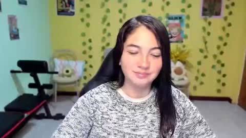 Snapshot of littleprety6969 chatting on June 8, 2:01 am Mia Wednesday to Sunday 730 am to 1030 am Colombian Hour D online show from June 8, 2:01 am