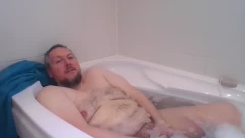 Snapshot of littlesubbear chatting on May 9, 1:49 pm littlesubbear online show from May 9, 1:49 pm