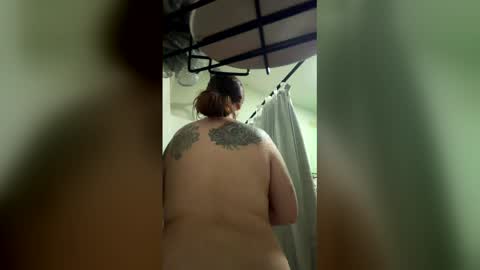 Snapshot of littytothetitty chatting on February 21, 3:18 am Nina online show from February 21, 3:18 am