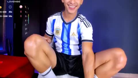 Snapshot of liuscast_22 chatting on June 17, 1:56 pm Luis Castro online show from June 17, 1:56 pm