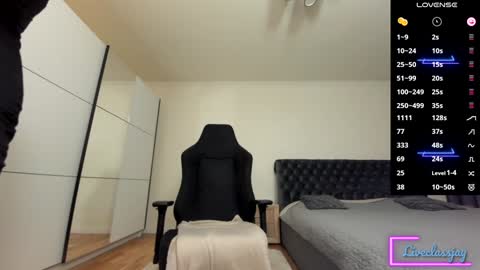 Snapshot of liveclassjay chatting on January 3, 2:10 am jay online show from January 3, 2:10 am