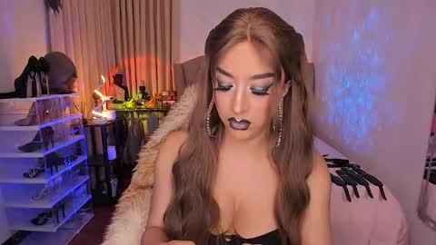 Goddess Ayumi online show from October 28, 10:19 am