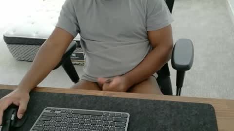 Snapshot of livetribber chatting on February 21, 8:21 pm livetribber online show from February 21, 8:21 pm