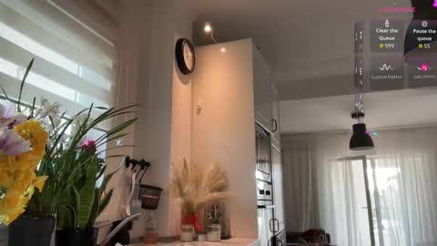 OnlyFans livia77   twitter liv20 4u online show from March 13, 8:54 am