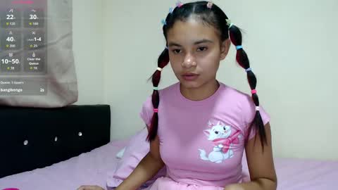 Snapshot of liz7skinny chatting on May 7, 10:15 pm Liz7skinny online show from May 7, 10:15 pm