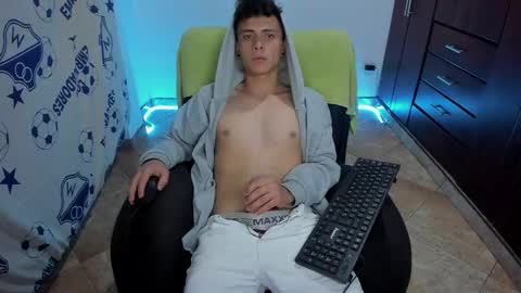 Chris online show from March 5, 4:08 am