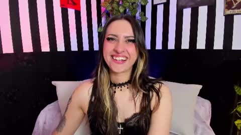 Liz  online show from June 9, 2:17 pm