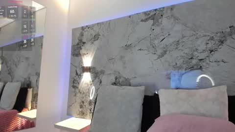 Liz  online show from January 19, 10:08 am